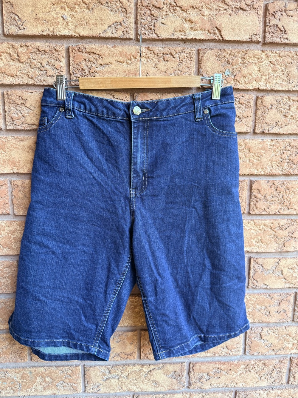 💫4/$25 • Jessica Dark Denim Modern Fit Jean Shorts